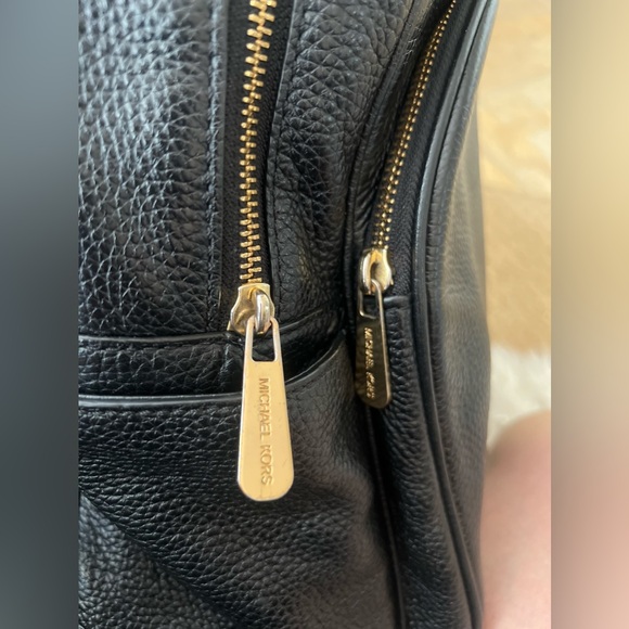 Michael Kors Large Abbey Pebbled Leather Backpack Black with gold hardware - Picture 9 of 14